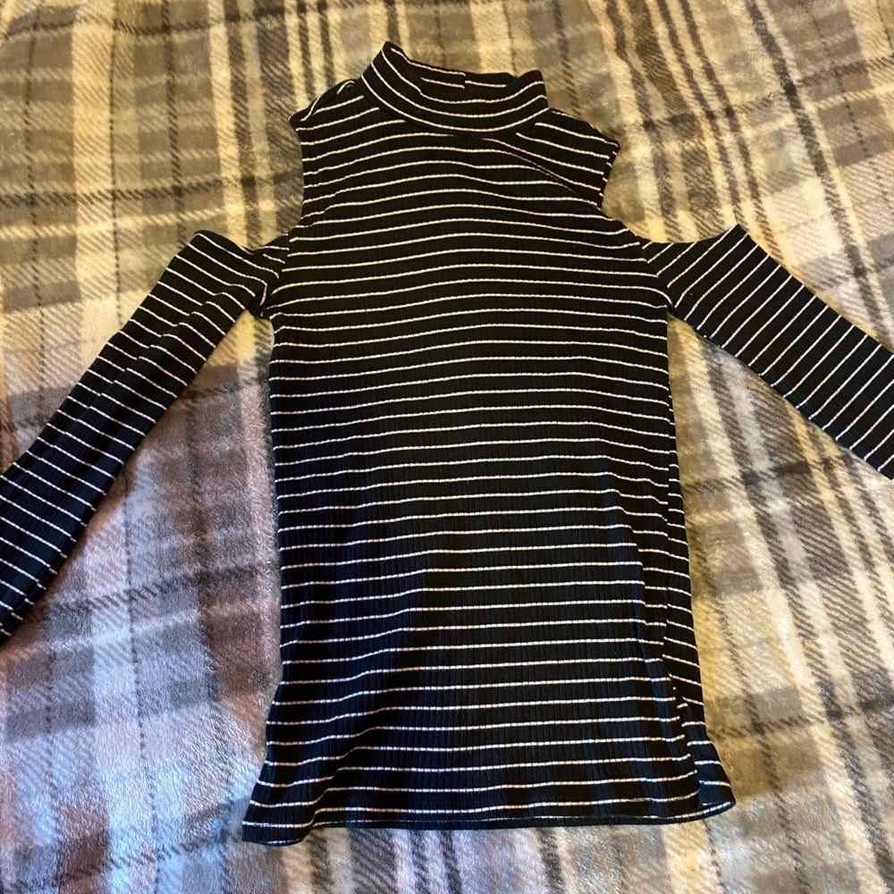 SO Ribbed Shoulderless Stripped Top